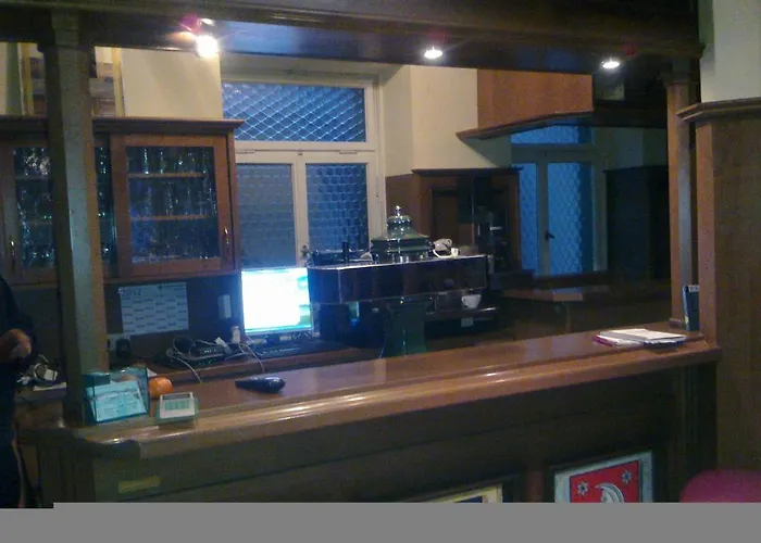 호텔 Zum Hirsch Am Bahnhof